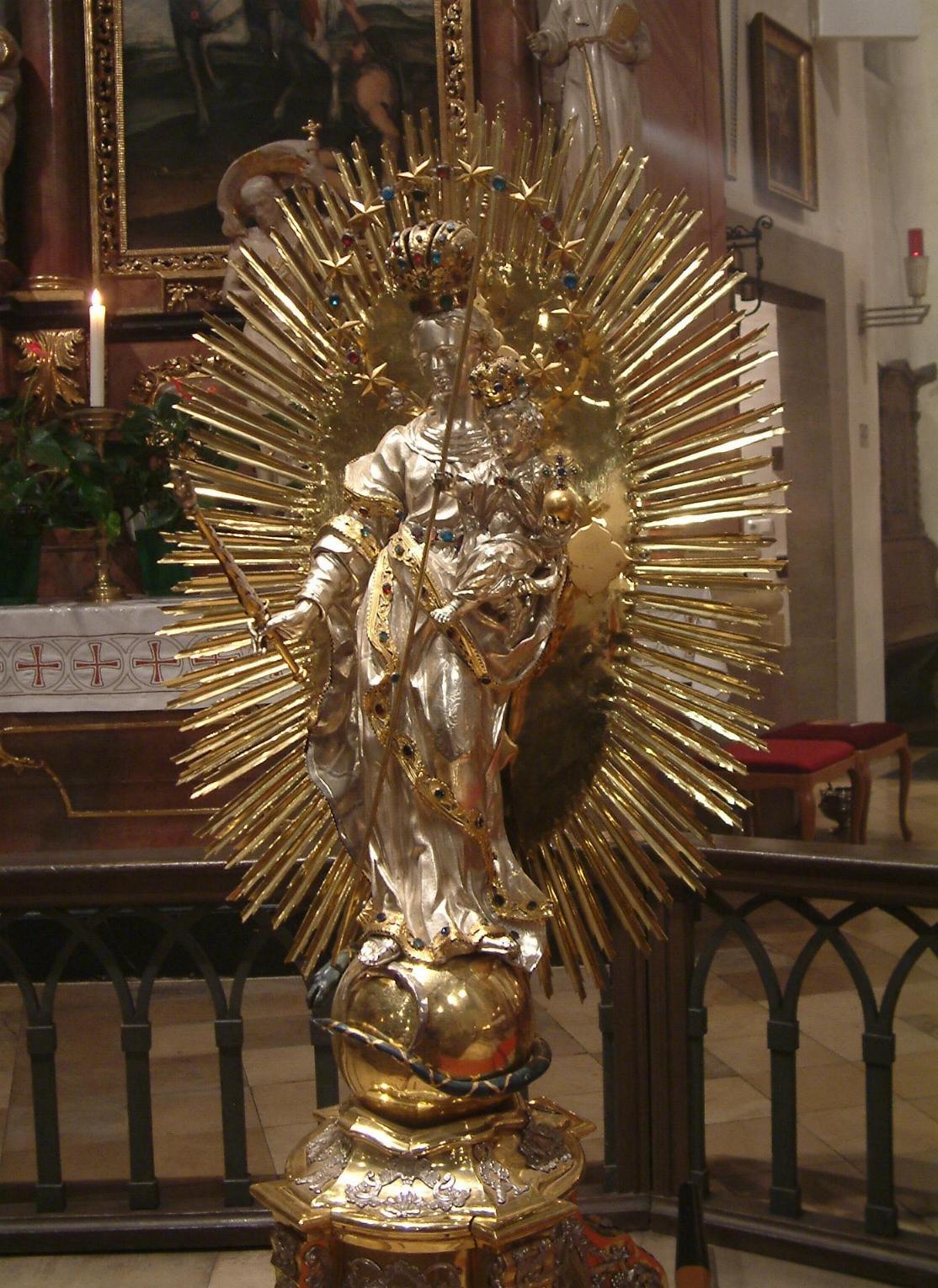 Srahlenkranzmadonna.jpg