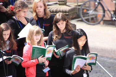 11-07-15 PueriCantores in AB 39-003.jpg